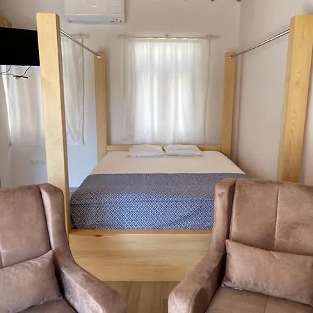 Cunda Tas Ev